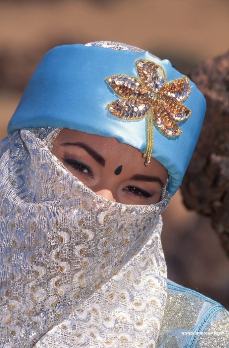 Caucasian female Julia Spain does a DP in the desert while in cosplay attire 80377199